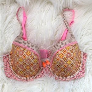 Victoria's Secret Body by Victoria Lined Demi Bra